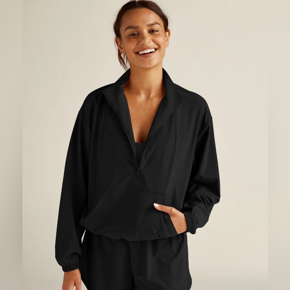 Beyond Yoga Stretch Woven in Stride Half Zip Pullover